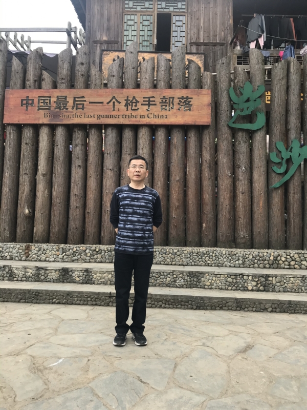 屯里的富豪的第一张照片--黔东认干亲服务网