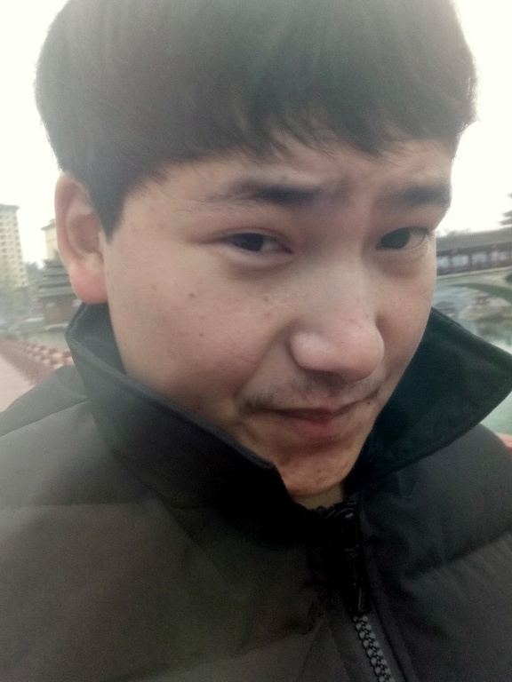 侗族青年作家超超的第二张照片--黔东认干亲服务网